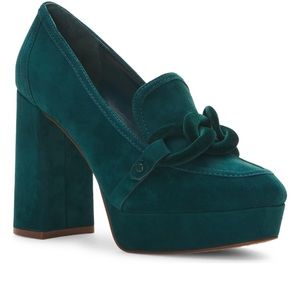 Gathie Platform Loafer Pump
VINCE CAMUTO